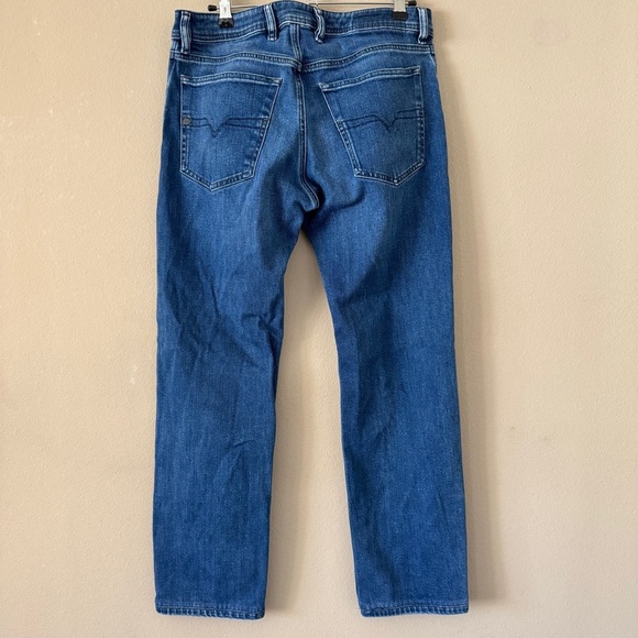 Diesel Men's Waykee Medium Wash denim Jean Size 31x32 - Picture 4 of 8
